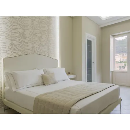 Townhouse 4*
