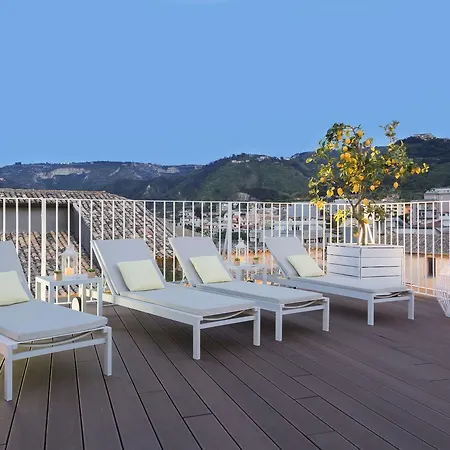 Townhouse 4*